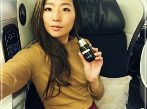 福田萌子，飛行機の中，愛用化粧水，画像