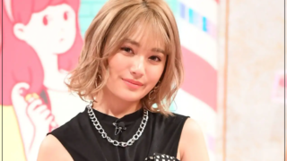 女性